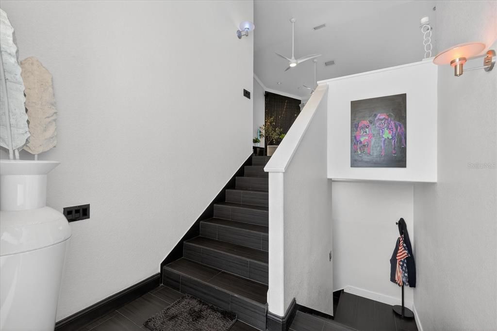En Venta: $1,099,000 (3 camas, 3 baños, 1837 Pies cuadrados)