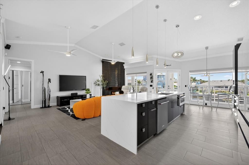 En Venta: $1,099,000 (3 camas, 3 baños, 1837 Pies cuadrados)