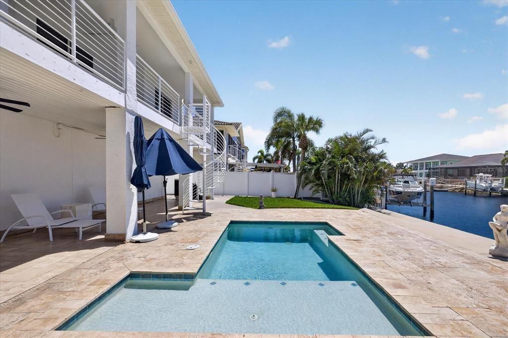 En Venta: $1,099,000 (3 camas, 3 baños, 1837 Pies cuadrados)