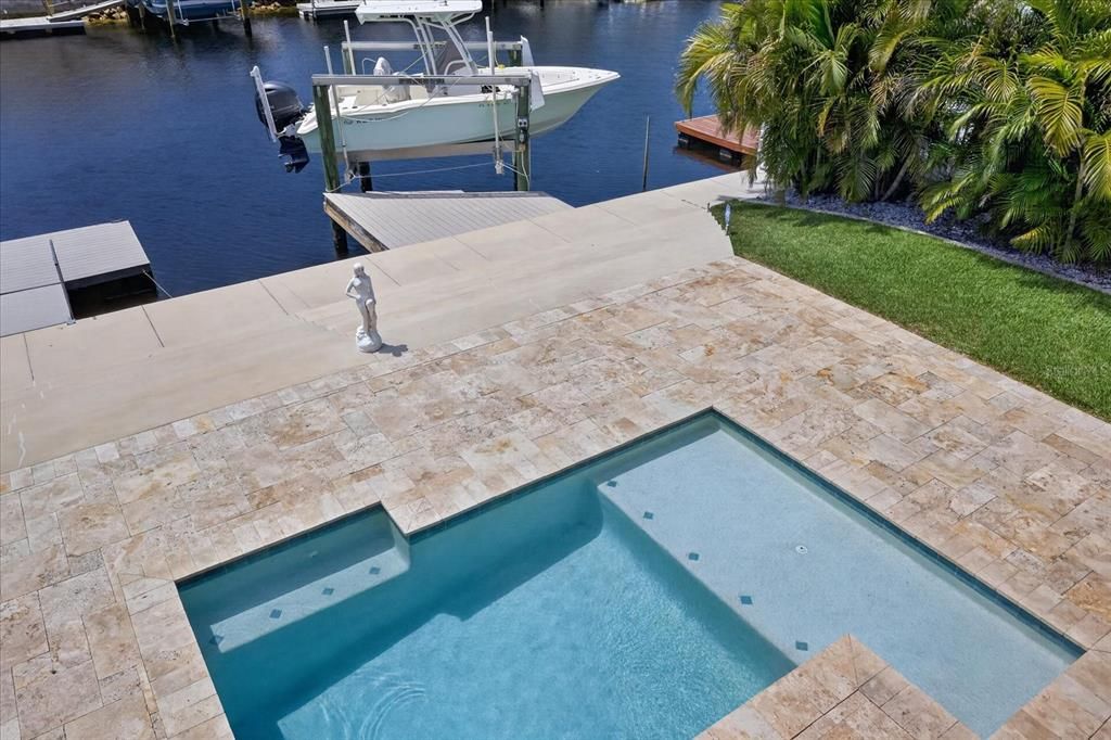 En Venta: $1,099,000 (3 camas, 3 baños, 1837 Pies cuadrados)