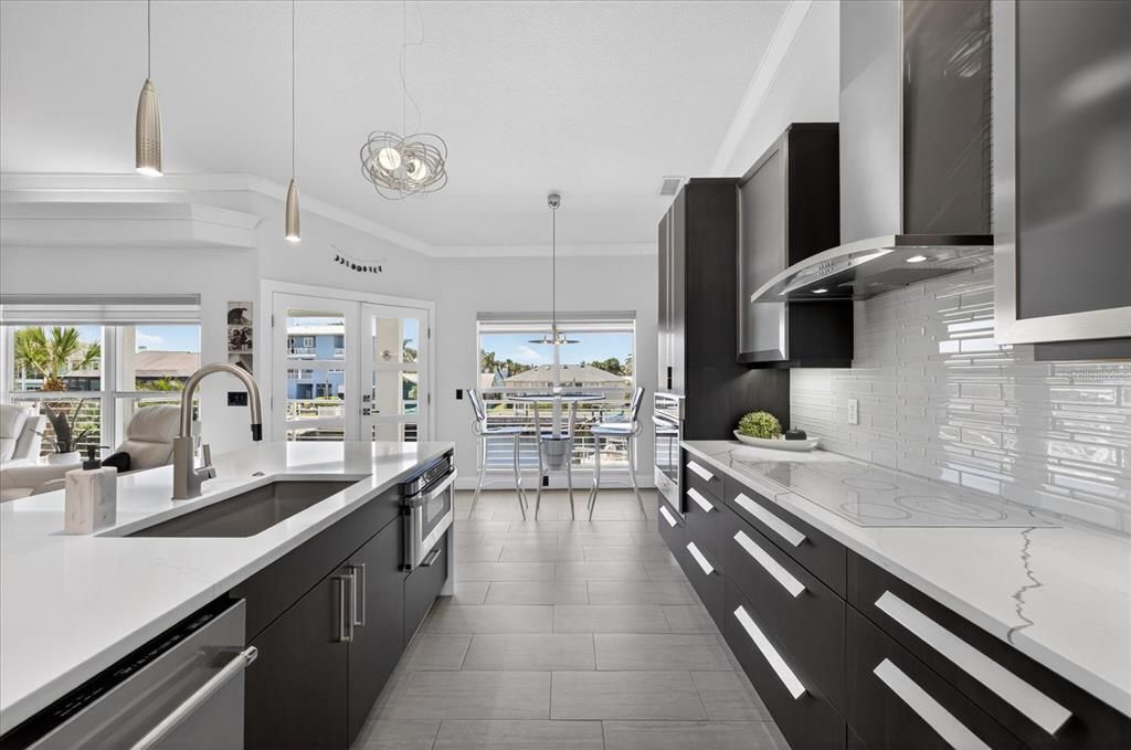 En Venta: $1,099,000 (3 camas, 3 baños, 1837 Pies cuadrados)