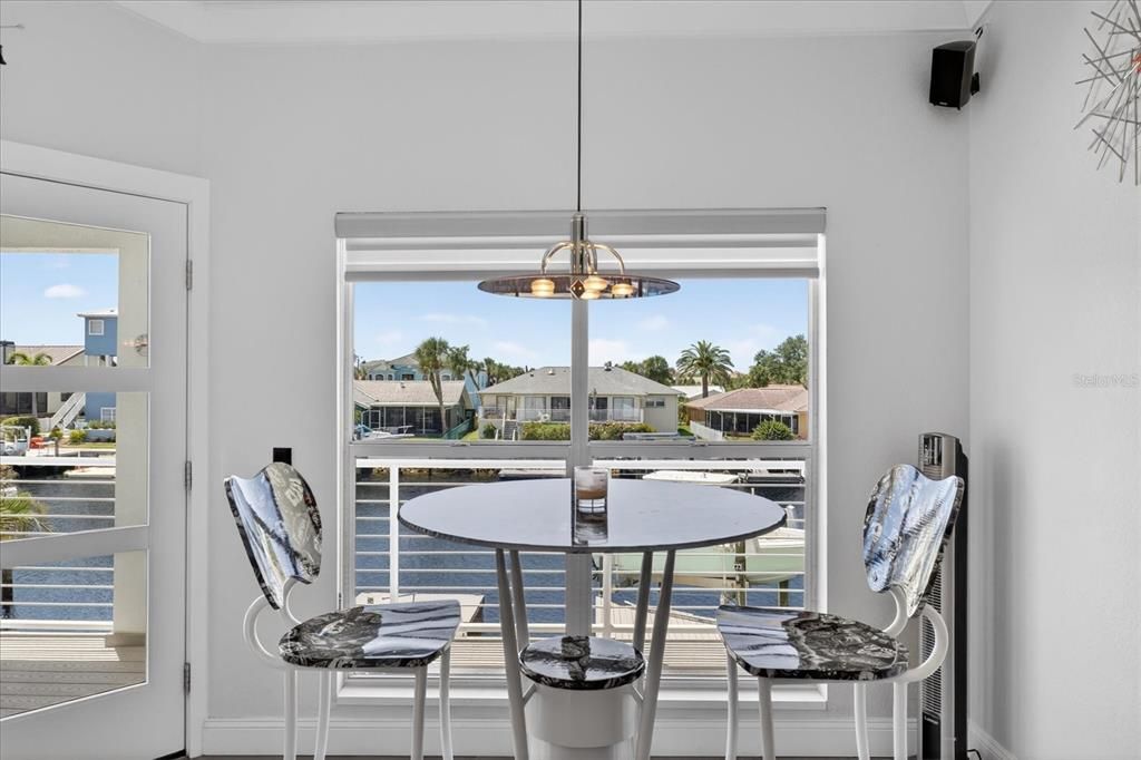En Venta: $1,099,000 (3 camas, 3 baños, 1837 Pies cuadrados)