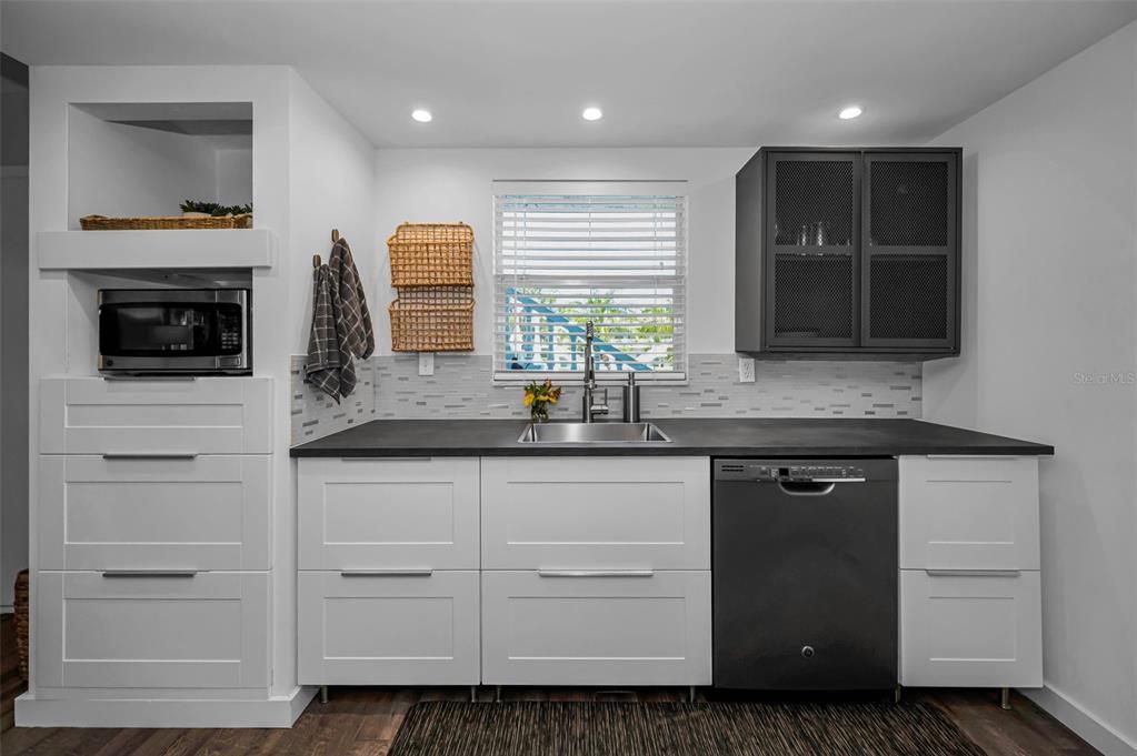 Activo con contrato: $129,500 (1 camas, 1 baños, 669 Pies cuadrados)