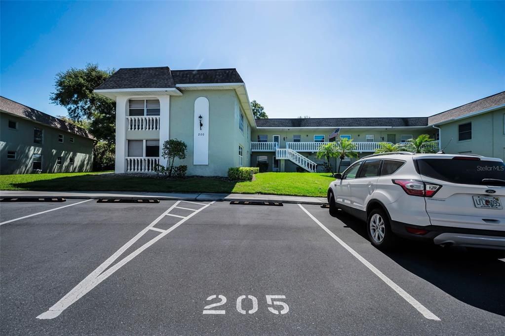 Activo con contrato: $129,500 (1 camas, 1 baños, 669 Pies cuadrados)