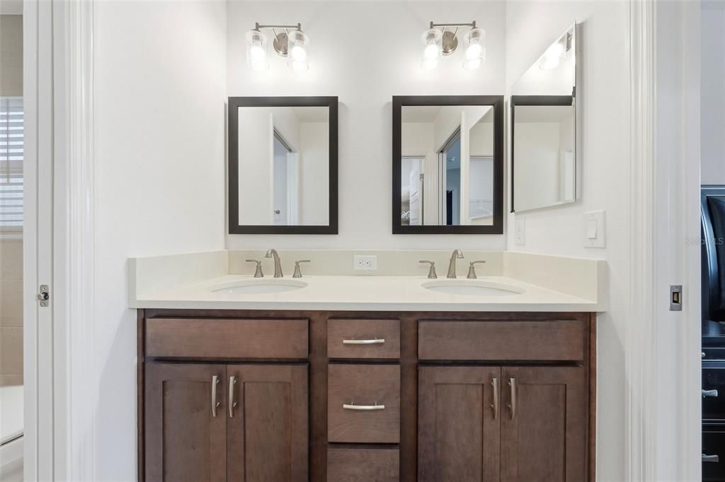 Active With Contract: $395,000 (3 beds, 2 baths, 1477 Square Feet)