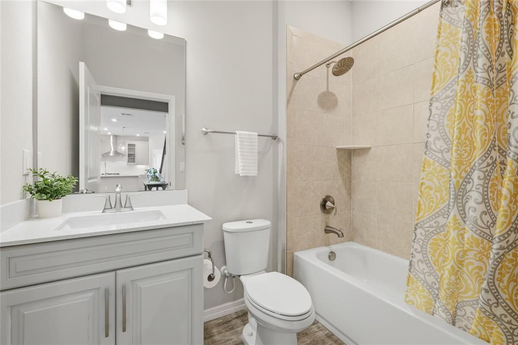 For Sale: $975,000 (5 beds, 5 baths, 3703 Square Feet)