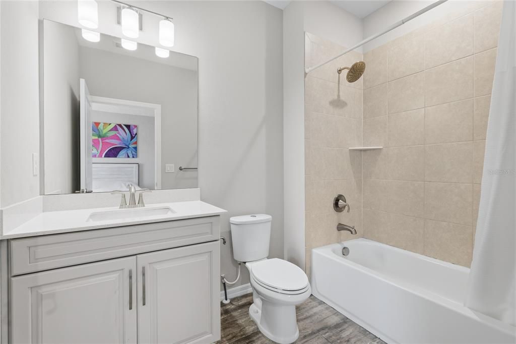 For Sale: $975,000 (5 beds, 5 baths, 3703 Square Feet)