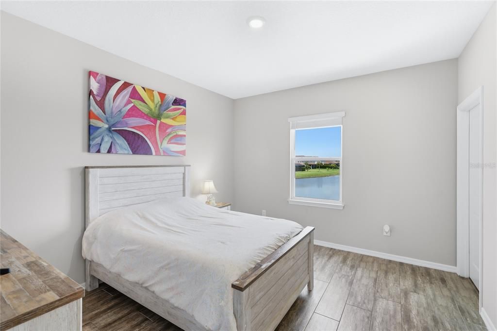 For Sale: $975,000 (5 beds, 5 baths, 3703 Square Feet)
