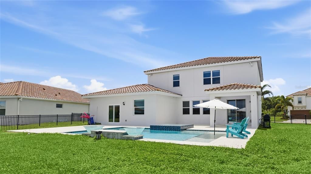 For Sale: $975,000 (5 beds, 5 baths, 3703 Square Feet)