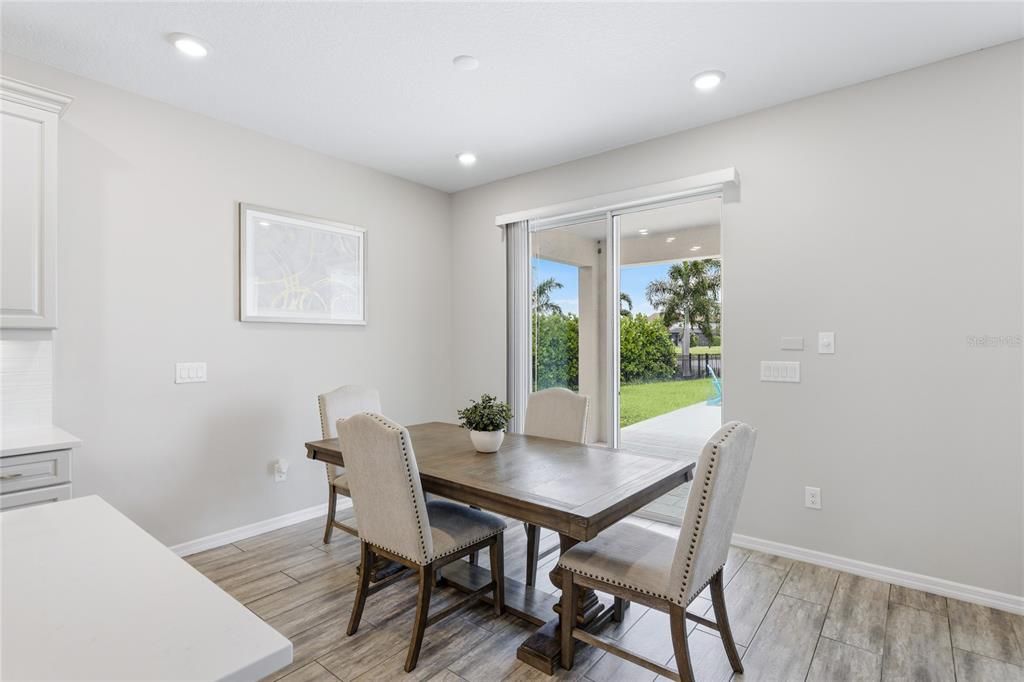For Sale: $975,000 (5 beds, 5 baths, 3703 Square Feet)