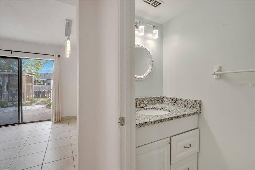 В аренду: $1,975 (2 спален, 2 ванн, 1112 Квадратных фут)