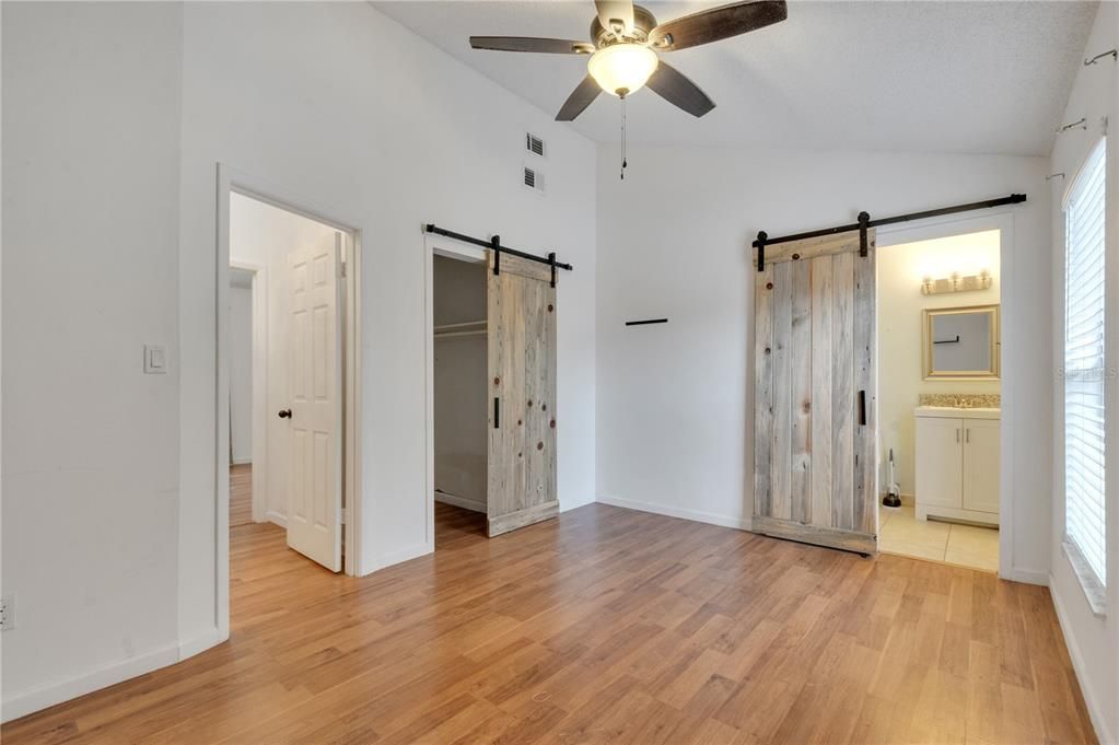 В аренду: $1,975 (2 спален, 2 ванн, 1112 Квадратных фут)