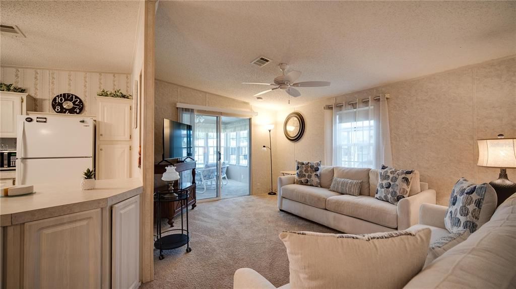 Activo con contrato: $189,900 (2 camas, 2 baños, 1066 Pies cuadrados)