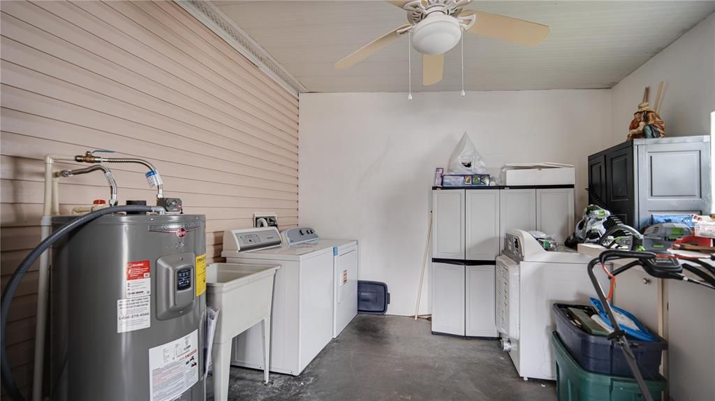 Activo con contrato: $189,900 (2 camas, 2 baños, 1066 Pies cuadrados)