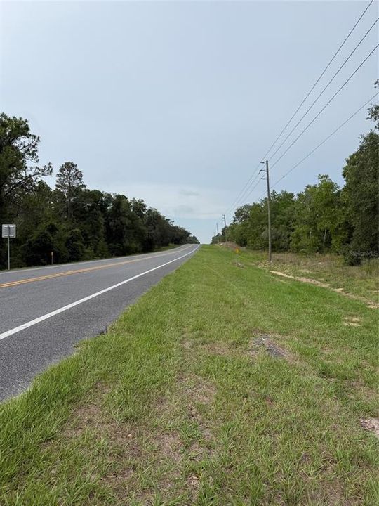 На продажу: $735,000 (49.14 acres)