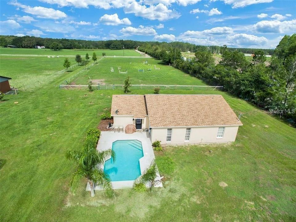 Recently Sold: $1,225,000 (3 beds, 2 baths, 1968 Square Feet)