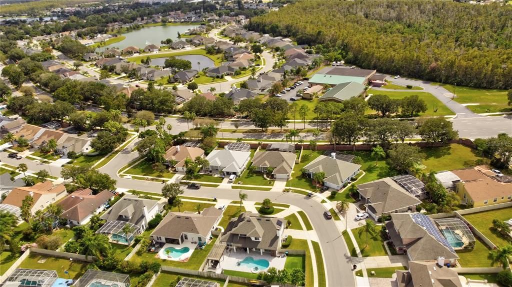 Activo con contrato: $885,000 (5 camas, 2 baños, 3132 Pies cuadrados)