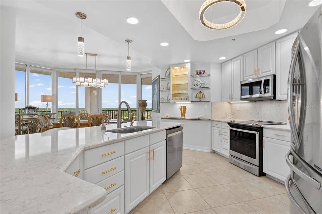 For Sale: $699,000 (3 beds, 2 baths, 2071 Square Feet)