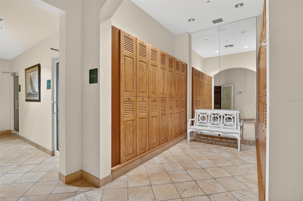 For Sale: $699,000 (3 beds, 2 baths, 2071 Square Feet)