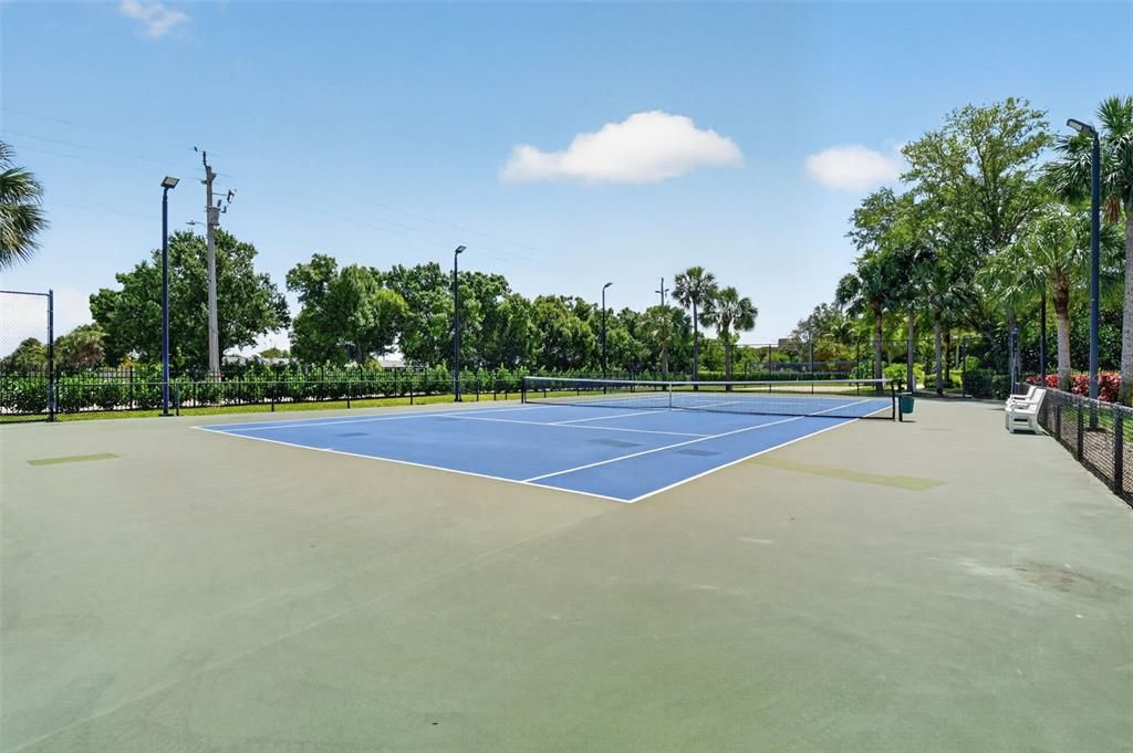 For Sale: $699,000 (3 beds, 2 baths, 2071 Square Feet)