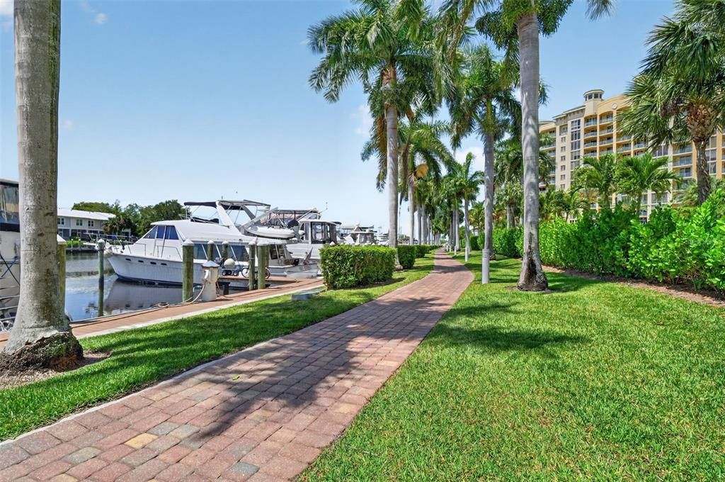 For Sale: $699,000 (3 beds, 2 baths, 2071 Square Feet)