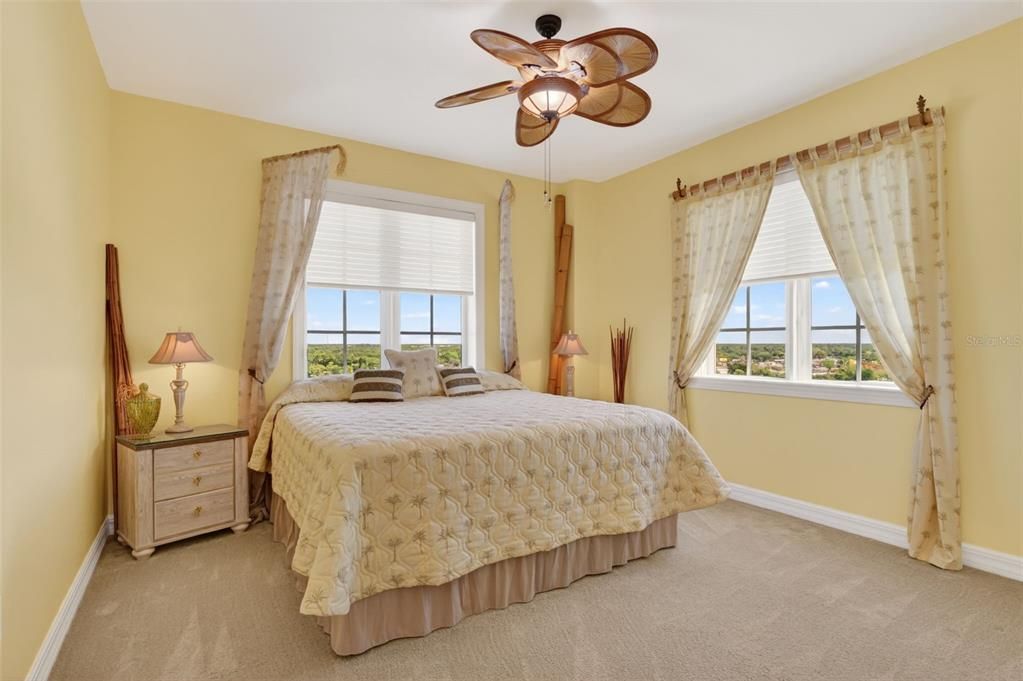 For Sale: $699,000 (3 beds, 2 baths, 2071 Square Feet)