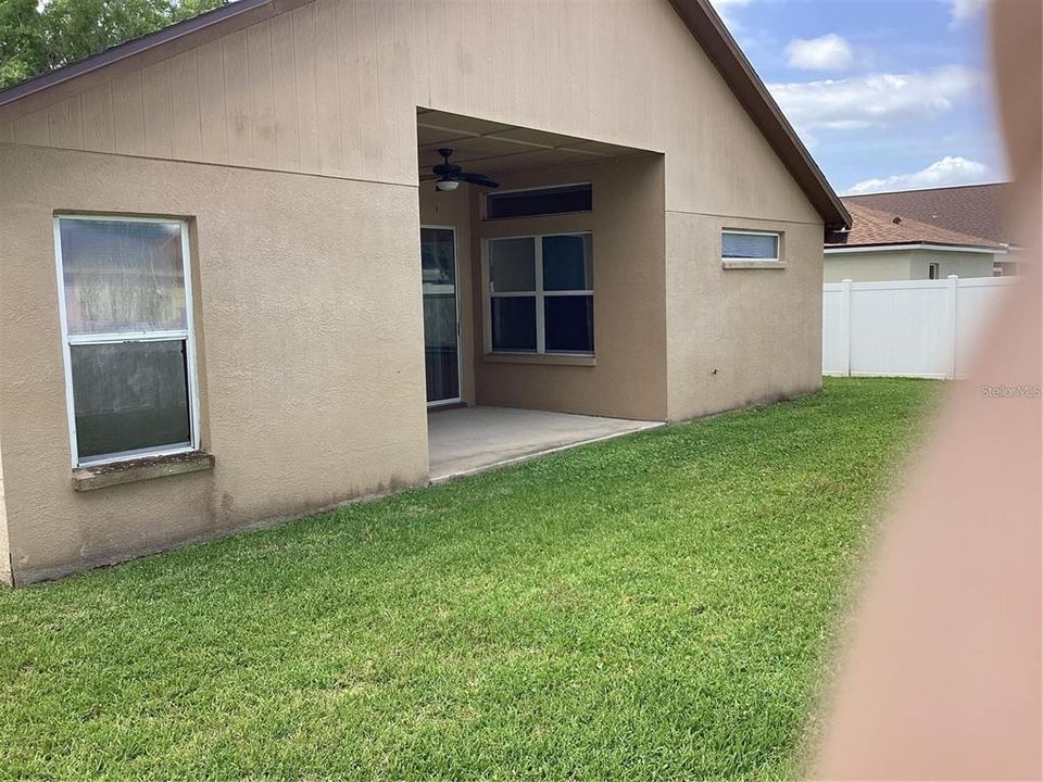 For Rent: $2,599 (4 beds, 2 baths, 2080 Square Feet)