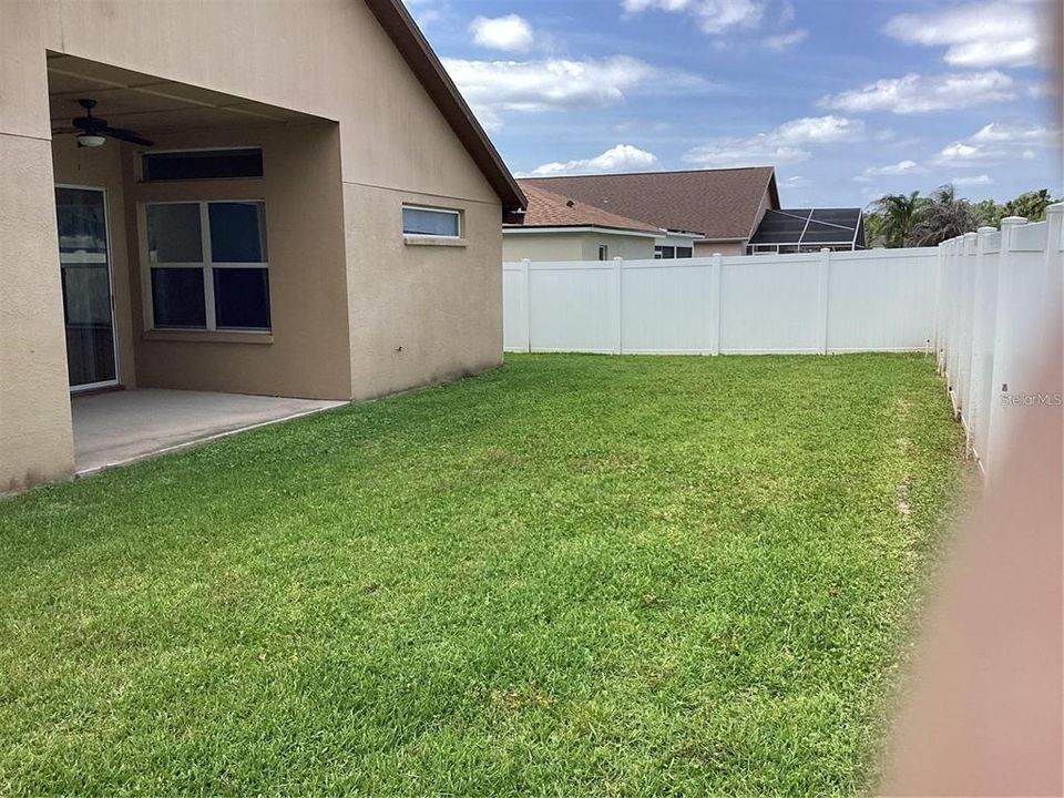 For Rent: $2,599 (4 beds, 2 baths, 2080 Square Feet)