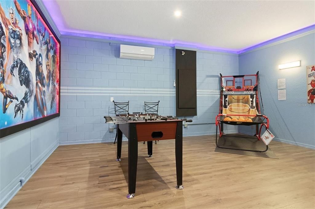 En Venta: $925,000 (9 camas, 6 baños, 4363 Pies cuadrados)