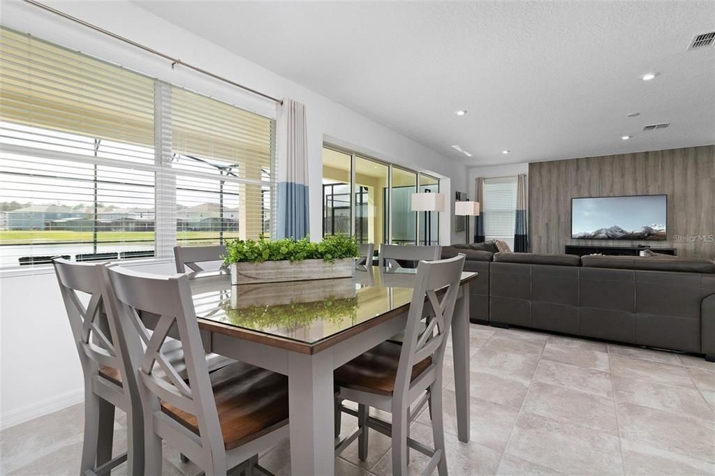 En Venta: $925,000 (9 camas, 6 baños, 4363 Pies cuadrados)