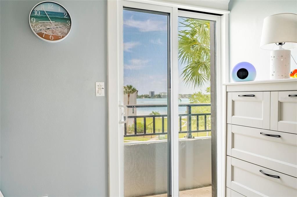 Active With Contract: $439,990 (2 beds, 2 baths, 1260 Square Feet)