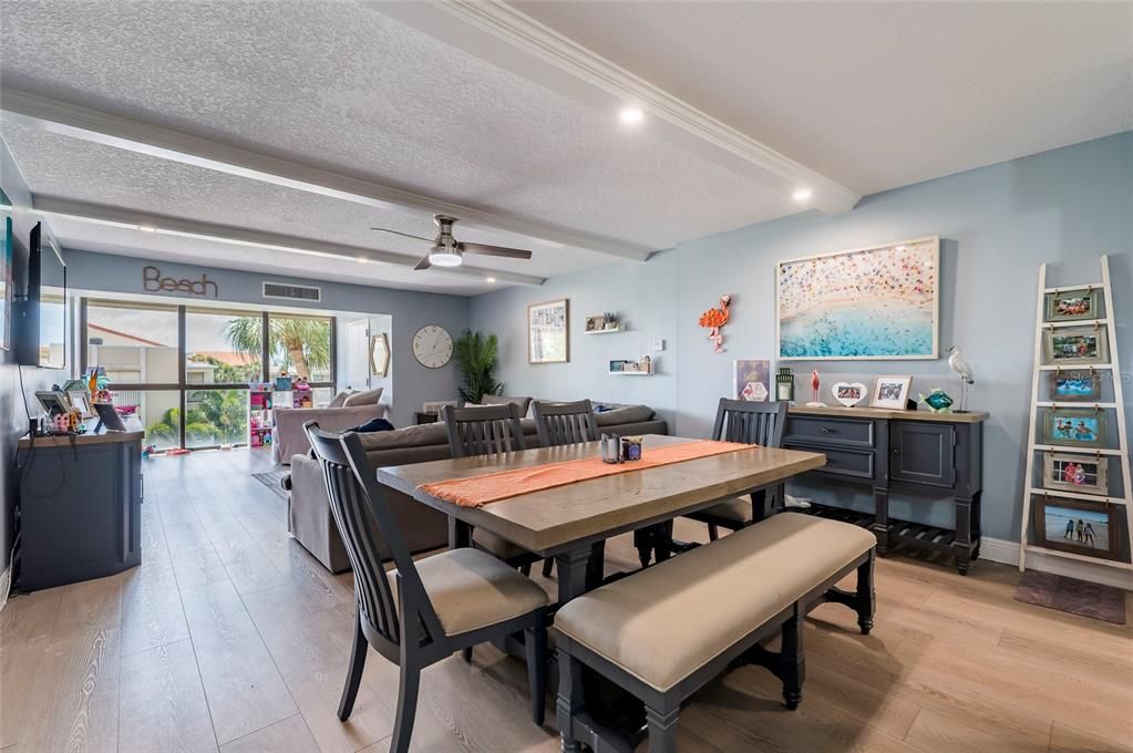 Active With Contract: $439,990 (2 beds, 2 baths, 1260 Square Feet)