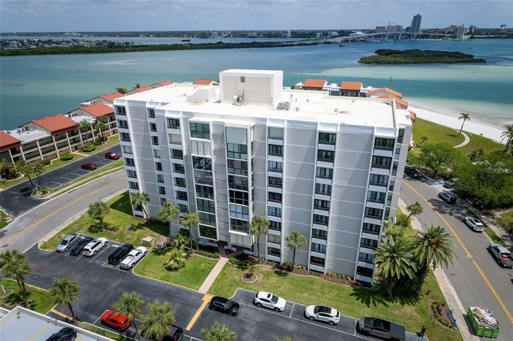 Active With Contract: $439,990 (2 beds, 2 baths, 1260 Square Feet)