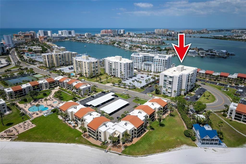 Active With Contract: $439,990 (2 beds, 2 baths, 1260 Square Feet)