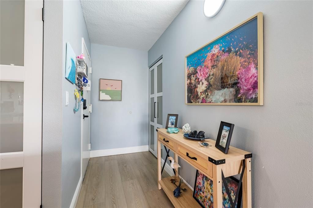 Active With Contract: $439,990 (2 beds, 2 baths, 1260 Square Feet)