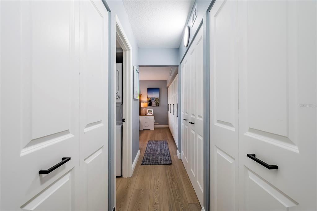 Active With Contract: $439,990 (2 beds, 2 baths, 1260 Square Feet)