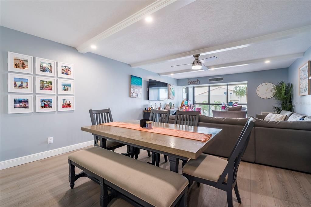 Active With Contract: $439,990 (2 beds, 2 baths, 1260 Square Feet)