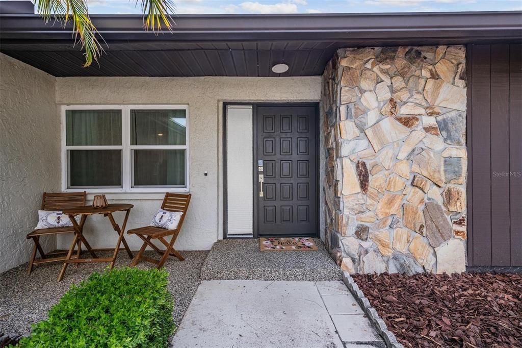 Active With Contract: $538,900 (3 beds, 2 baths, 1828 Square Feet)