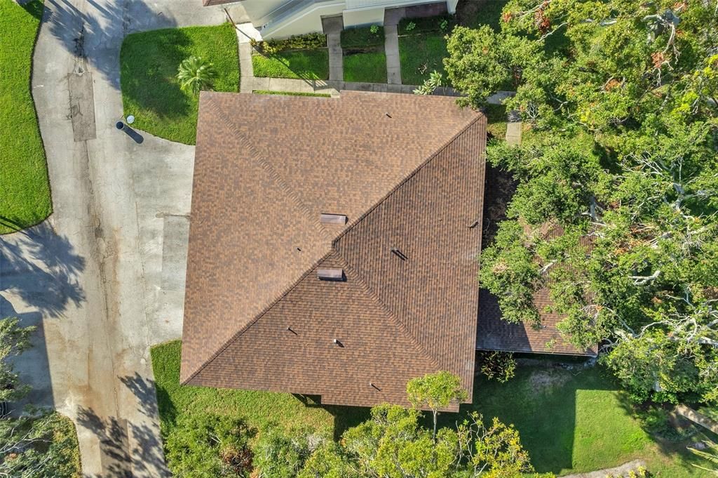 Active With Contract: $155,000 (2 beds, 1 baths, 872 Square Feet)