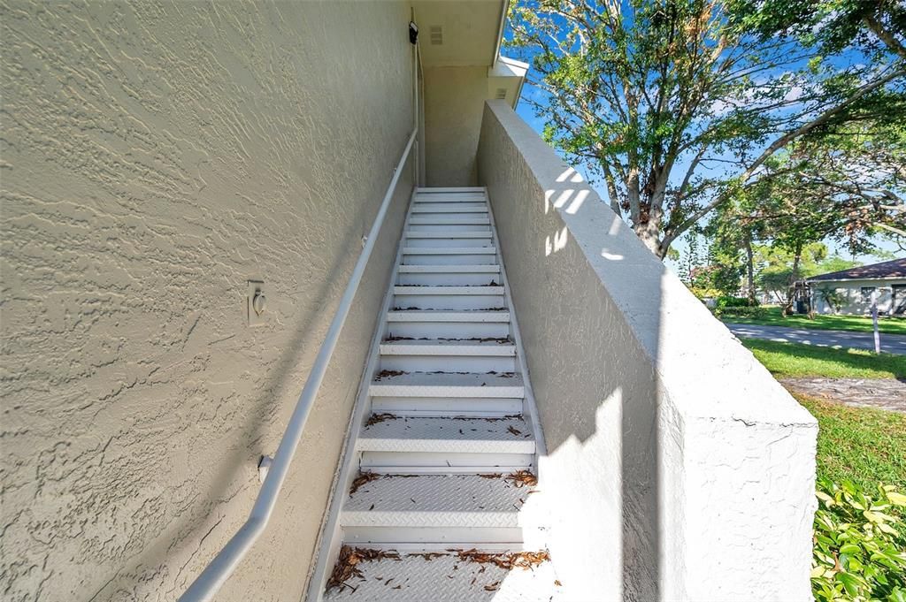 Active With Contract: $155,000 (2 beds, 1 baths, 872 Square Feet)