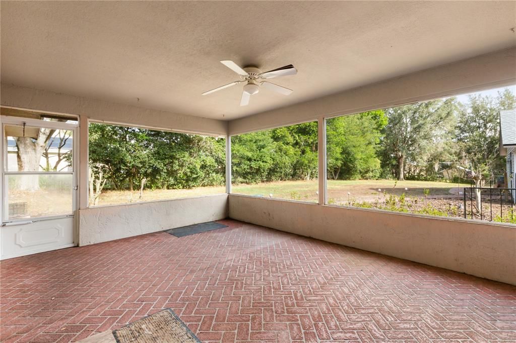 Active With Contract: $599,000 (4 beds, 3 baths, 2599 Square Feet)