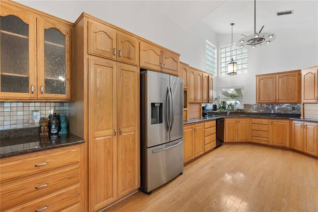Active With Contract: $599,000 (4 beds, 3 baths, 2599 Square Feet)