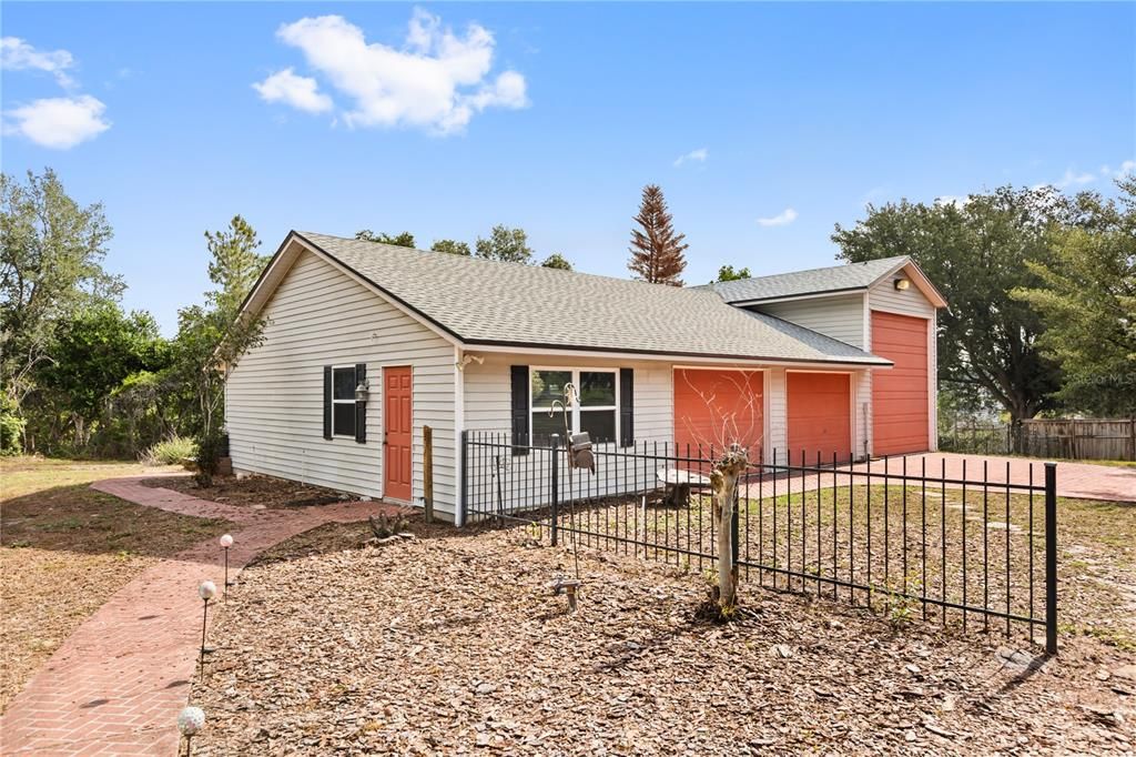 Active With Contract: $599,000 (4 beds, 3 baths, 2599 Square Feet)