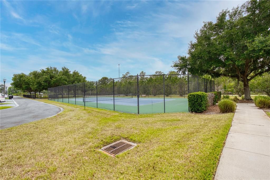 Active With Contract: $610,000 (4 beds, 3 baths, 2411 Square Feet)