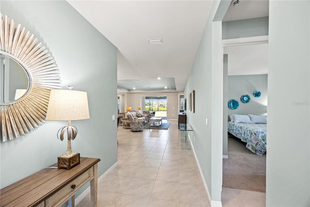 Activo con contrato: $390,000 (4 camas, 3 baños, 2365 Pies cuadrados)