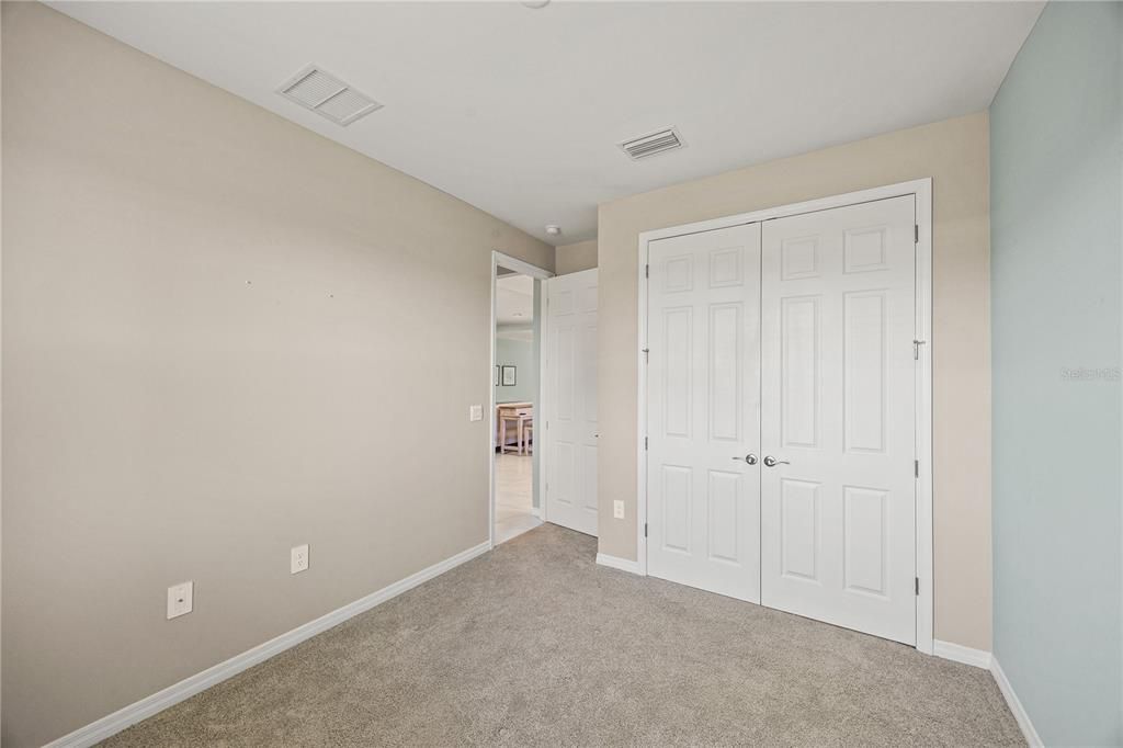 Activo con contrato: $390,000 (4 camas, 3 baños, 2365 Pies cuadrados)