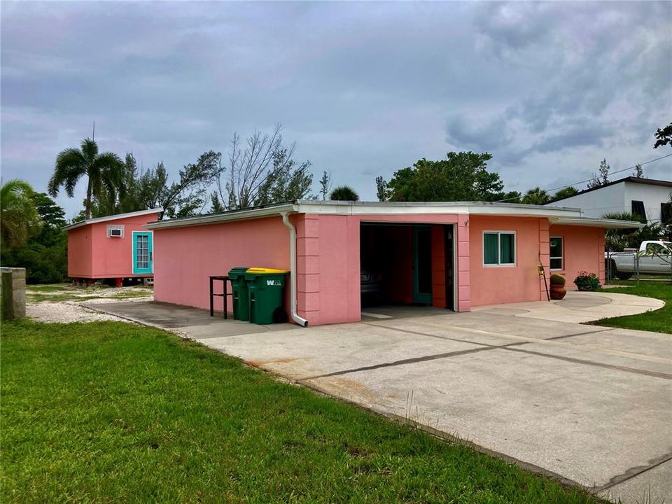 For Sale: $350,000 (3 beds, 2 baths, 1695 Square Feet)