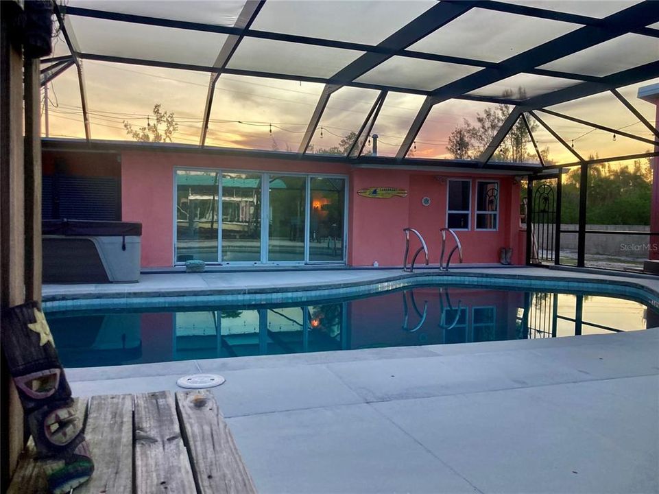 For Sale: $350,000 (3 beds, 2 baths, 1695 Square Feet)