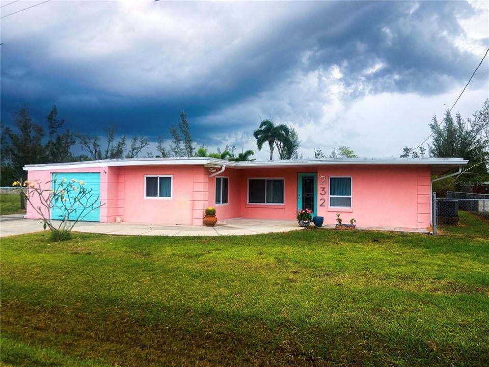 For Sale: $350,000 (3 beds, 2 baths, 1695 Square Feet)