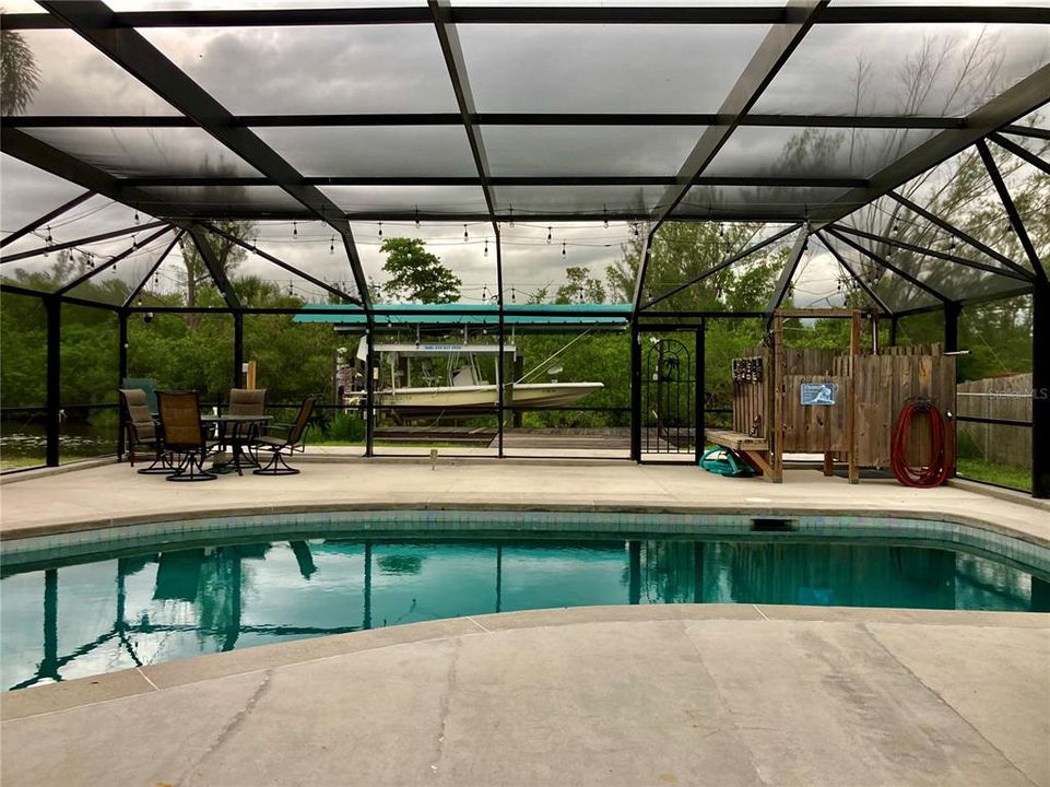 For Sale: $350,000 (3 beds, 2 baths, 1695 Square Feet)
